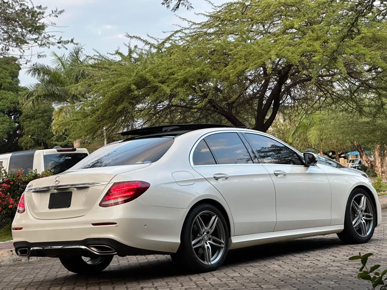 Mercedes-Benz thumbnail 7